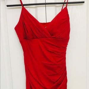 GORGEOUS red dress!! 💃🏽